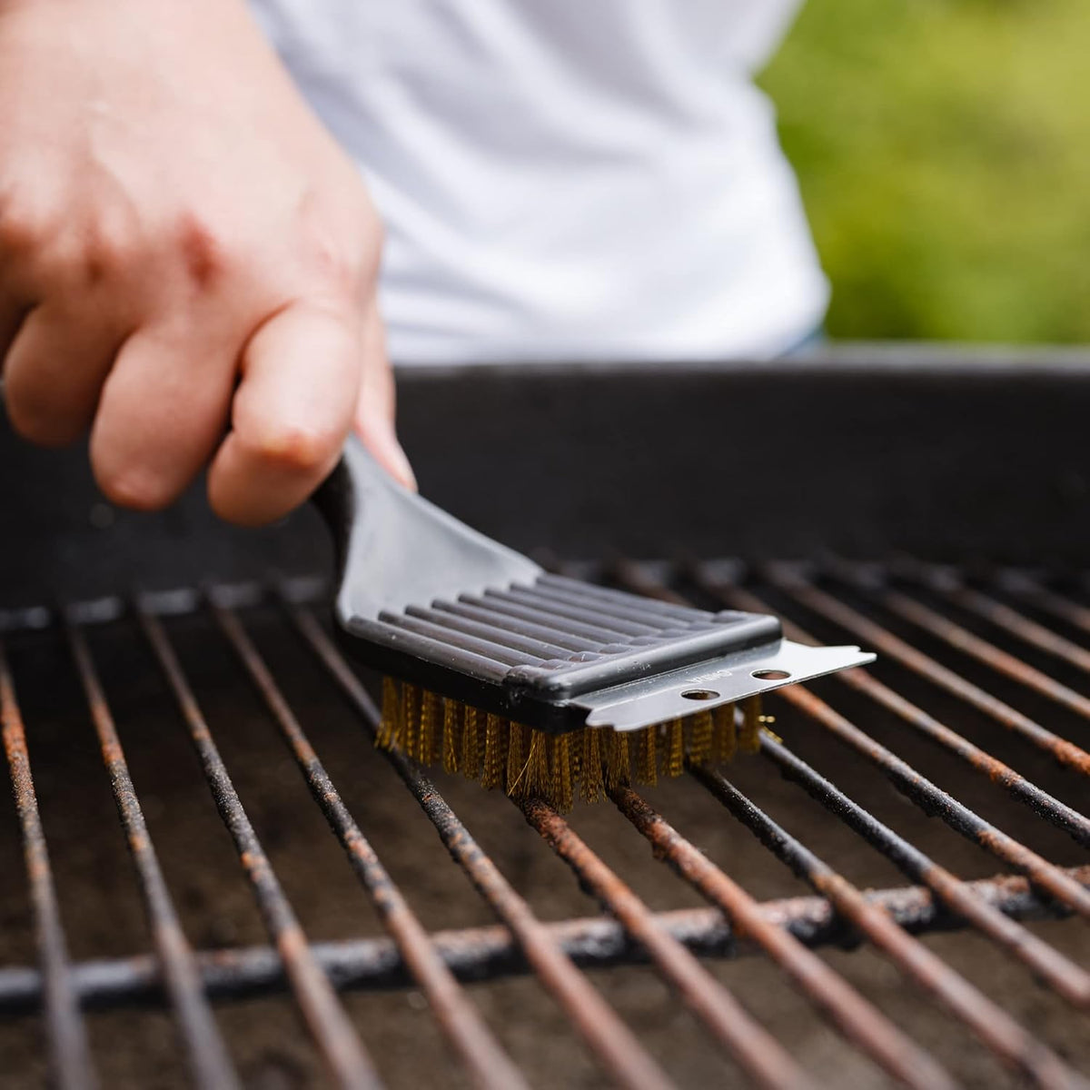 9" Short Grill Brush